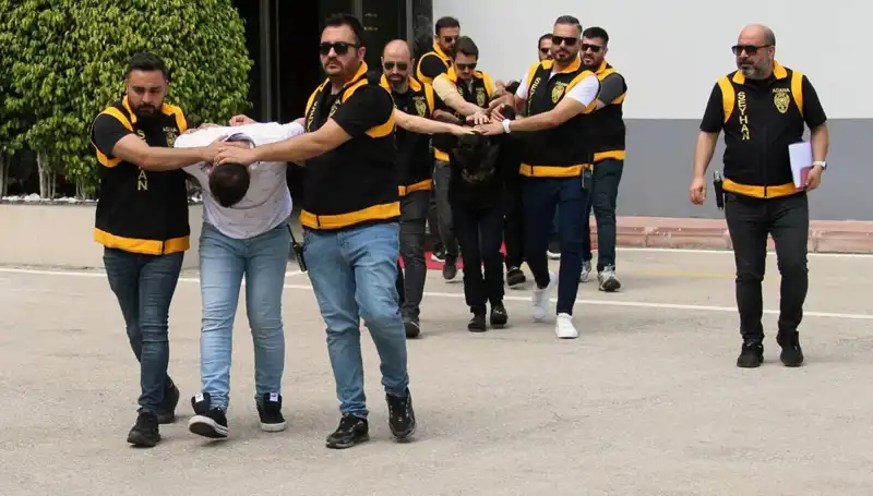 İş İnsanı Duygusal Tuzağa Düştü: Önce Dövdüler, Sonra Parasını Aldılar!