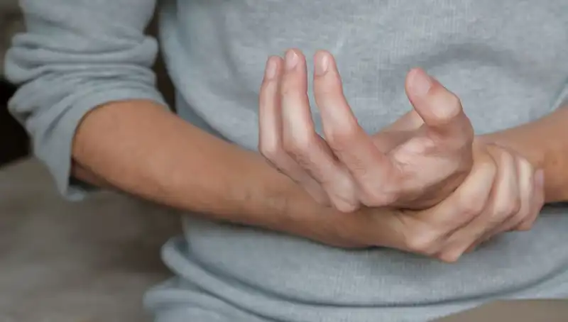 Sağlık Alarmı: Felç Geçiren Adamın Hikayesi ve Uyarılar