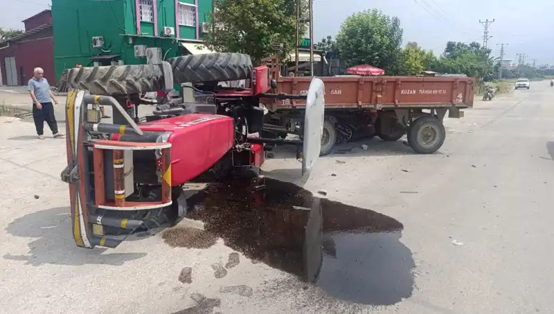 Traktör ve Otomobil Çarpıştı: İki Kişi Yaralandı, Kaza Yerinde Dram!