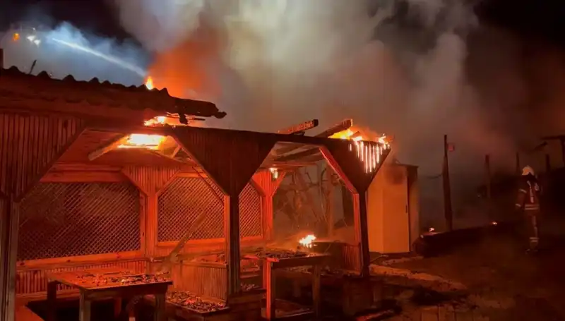 Şile’de Altı Gözleme Restoranı Alev Alev Yandı: Şok Edici Görüntüler
