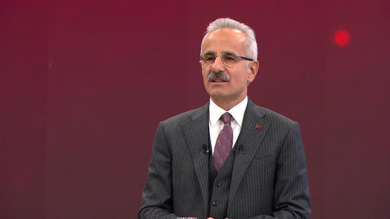 Bakan Uraloğlu: Sosyal medyaya düzenleme bu yıl gelecek