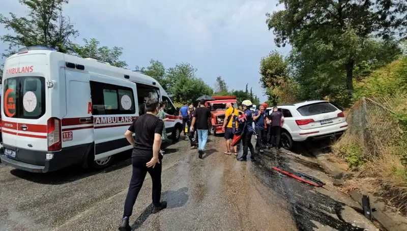 Sakarya'da Kamyonet ile Cip Çarpıştı: 4 Çocuk, 5 Yaralı!