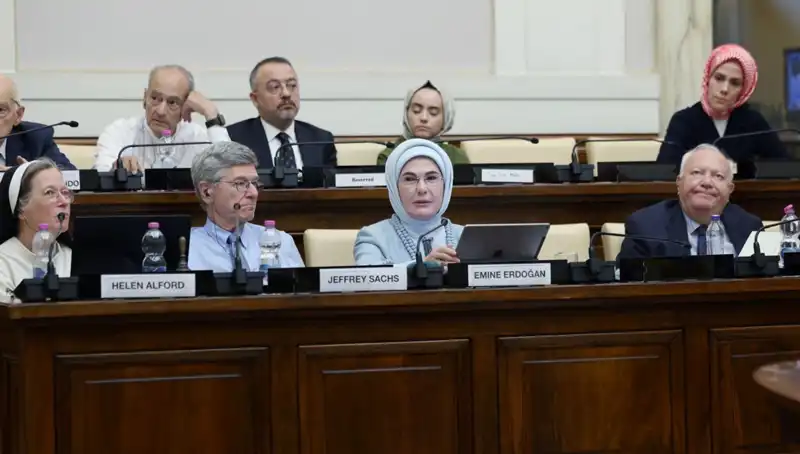 Emine Erdoğan, Vatikan'da "Dünya 5'ten büyüktür" Dedi: Kapsayıcı Bir Gelecek İçin Çağrı