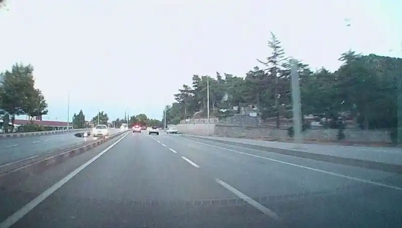 Motosiklet ve Otomobil Çarpıştı: Kaza Sonucu Bir Yaralı