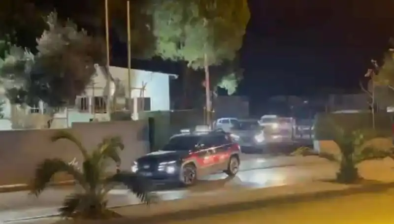 İzmir'de Şoke Eden 24 Saatlik Operasyon: 141 Hükümlü Gözaltına Alındı