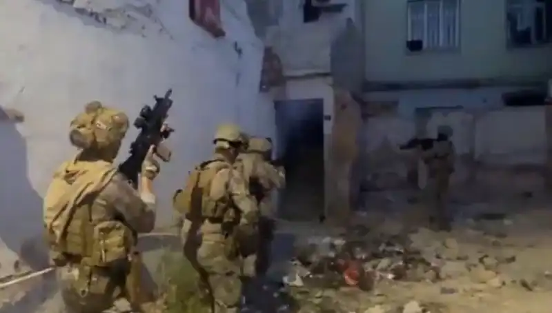 Türkiye’de 75 İlde Uyuşturucu Operasyonu: 2.311 Şüpheli Yakalandı