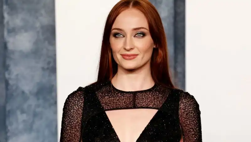 Sophie Turner'ı Sinirlendiren Yorumlar, Game of Thrones Hayranlarını Şaşırttı!