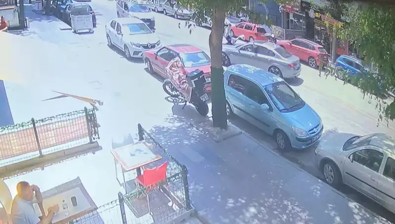 Karşıdan Karşıya Geçerken Olan Kaza: Sürücünün Ve Yayaların Güvenliği Tehlikede mi?