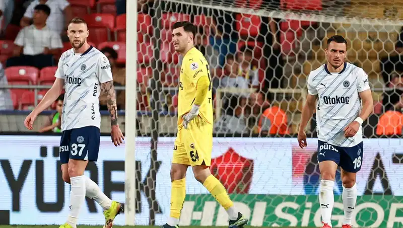 Fenerbahçe Taraftarını Üzen Sonuç: Yönetim ve Takım Kriz İçinde
