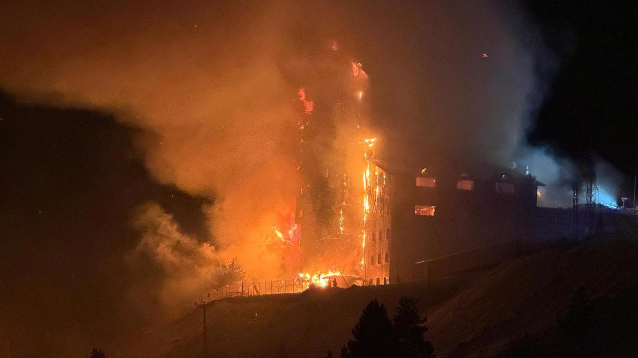 Kartalkaya'da otel yangını: Yaralılar var