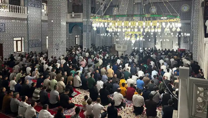 İlk Bayram Namazı Iğdır’da Kılındı: Coşku ve Huşu İçinde Geçen Anlar
