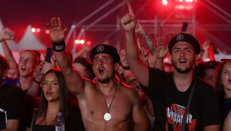 Thompson'un Konserinde Şok Edici Nazi Selamı İddiası