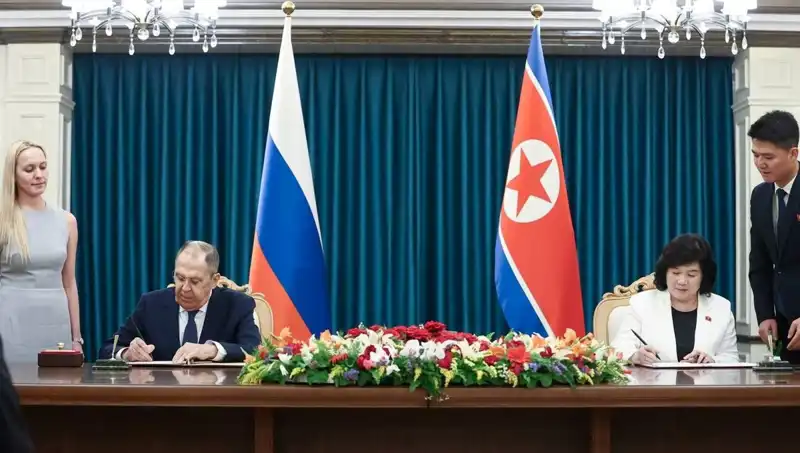 Rusya ve Kuzey Kore Arasında Tarihi Görüşme: Lavrov’un Açıklamaları Dikkat Çekti