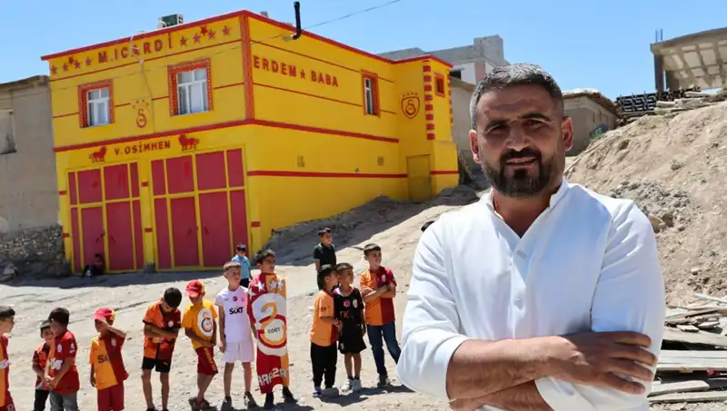 Fanatik Taraftar, Evini Icardi'nin Ardından Osimhen ile Donattı!