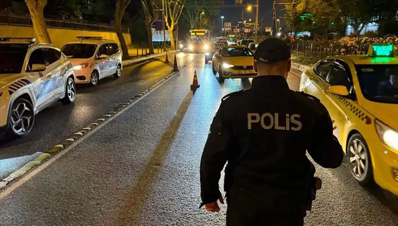İstanbul'da "Huzur İstanbul" Operasyonu: 1011 Şahıs Gözaltında