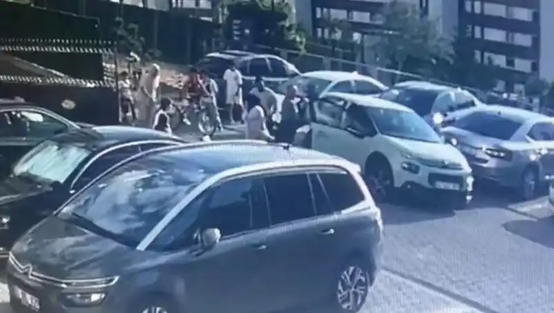Tüyler Ürperten Olay: Eşi ve Yakınlarını Arabayla Ezdi