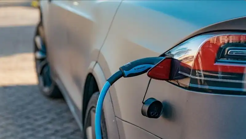 Elektrikli Araç Alım Talebi Düşüşte: Sebepler ve Gelecek Analizi