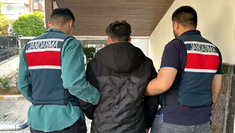 Türkiye'nin Dört İlinde Dolandırıcılık Operasyonu: 35 Kişi Tutuklandı