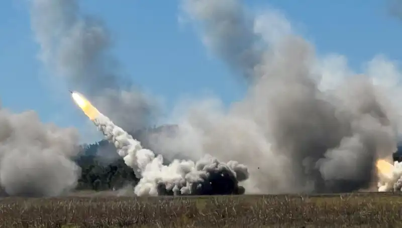 Avustralya'nın Tarihinde Bir İlki Yaşandı: HIMARS Atışı Gerçekleştirildi